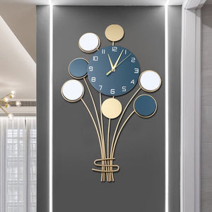 Amazona Imperialis Metal Wall Clock