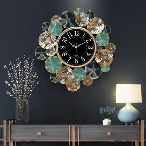 Unique Design Metal Wall Clock